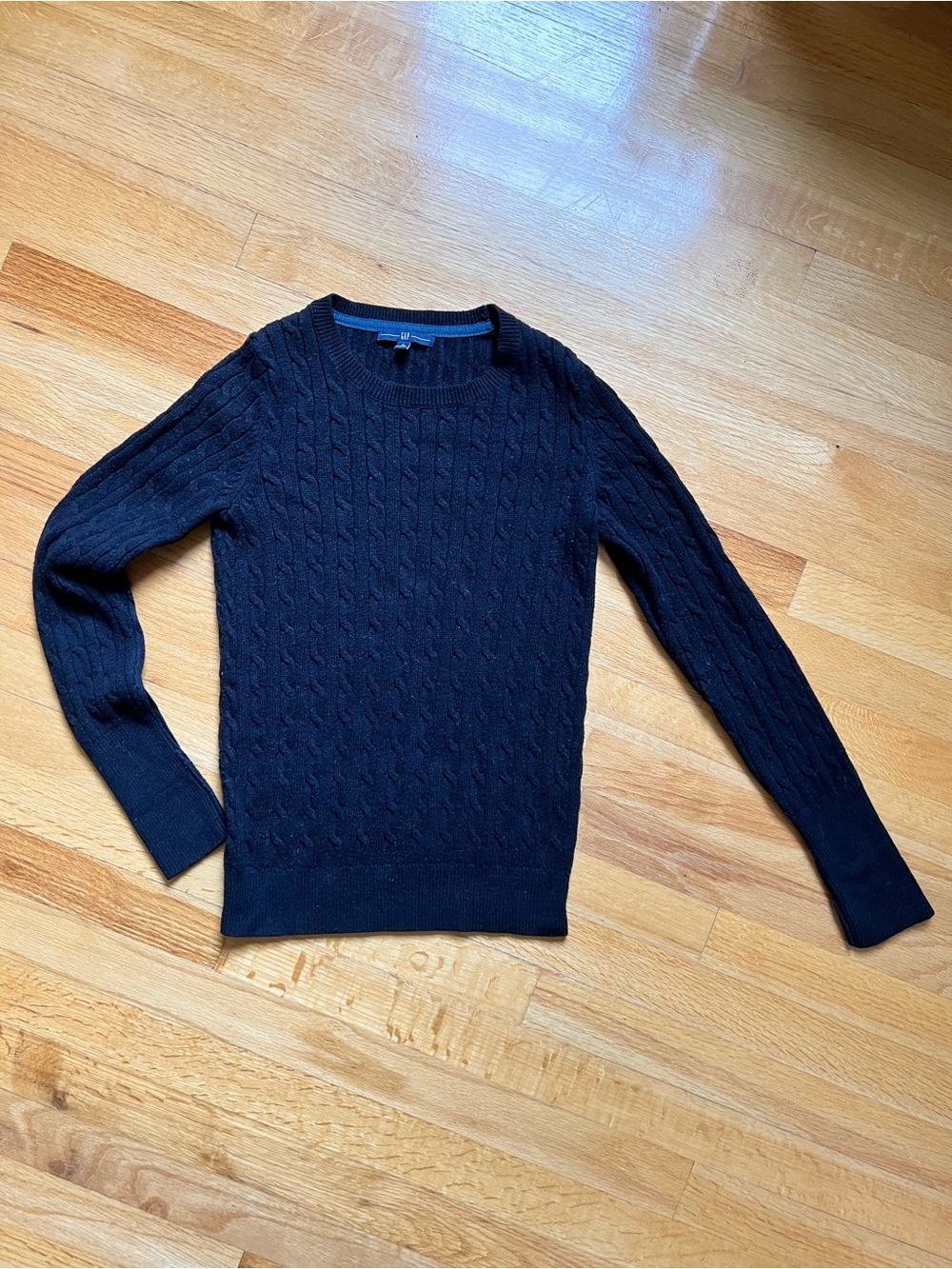 GAP Black Cable Knit Crewneck Sweater - size S 2008